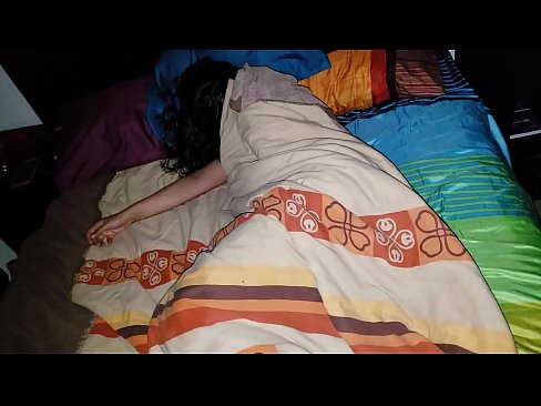 ❤️ Stepson ap reprimande jenn bèlmè li pandan l ap dòmi. ❤ Porno nan nou ❌❤